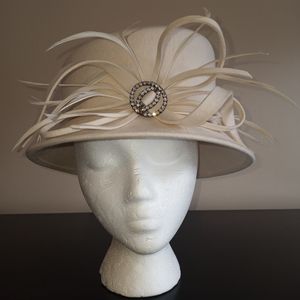 Cream Wool Felt Hat by Deborah Fashions